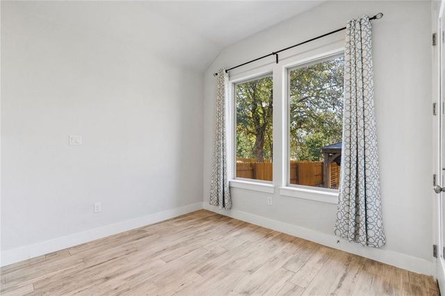 941 Del Raphael DR, Leander, TX 78641