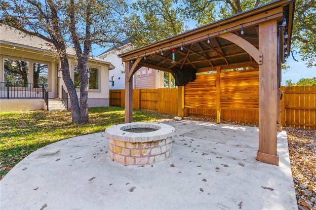 941 Del Raphael DR, Leander, TX 78641
