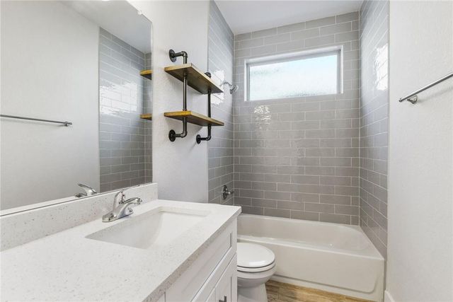 941 Del Raphael DR, Leander, TX 78641