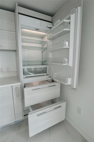 650 NE 32 1207, Miami, FL 33137