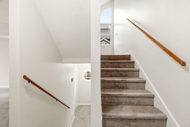 27 Harrison St C, Boston, MA 02131