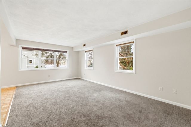 27 Harrison St C, Boston, MA 02131