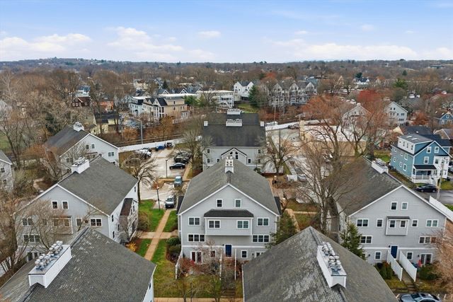 27 Harrison St C, Boston, MA 02131