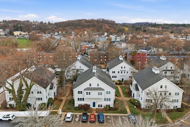 27 Harrison St C, Boston, MA 02131