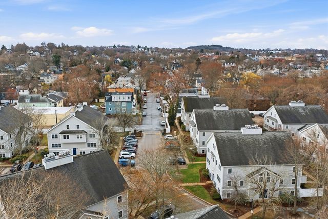 27 Harrison St C, Boston, MA 02131