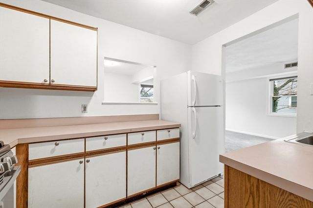 27 Harrison St C, Boston, MA 02131