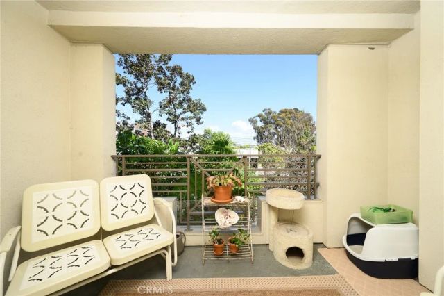 2243 Martin 211, Irvine, CA 92612