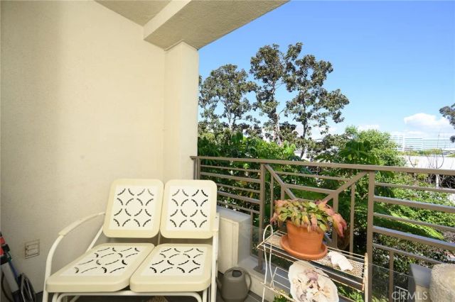 2243 Martin 211, Irvine, CA 92612