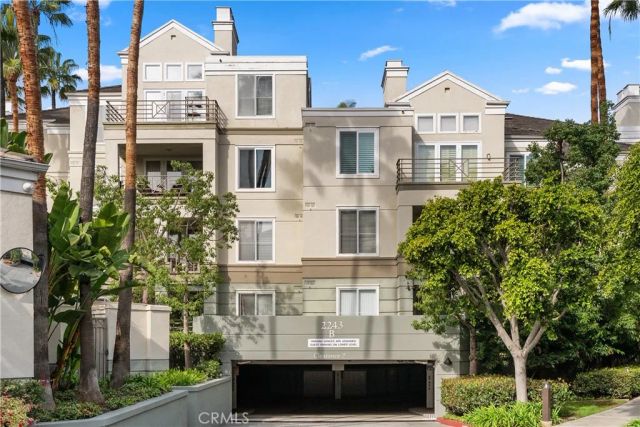 2243 Martin 211, Irvine, CA 92612