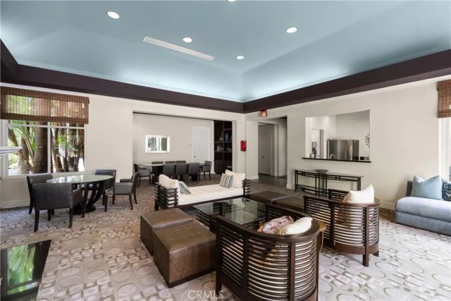 2243 Martin 211, Irvine, CA 92612