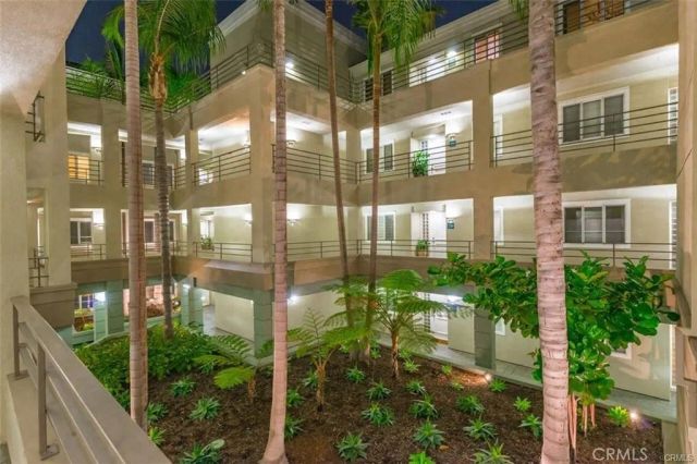 2243 Martin 211, Irvine, CA 92612