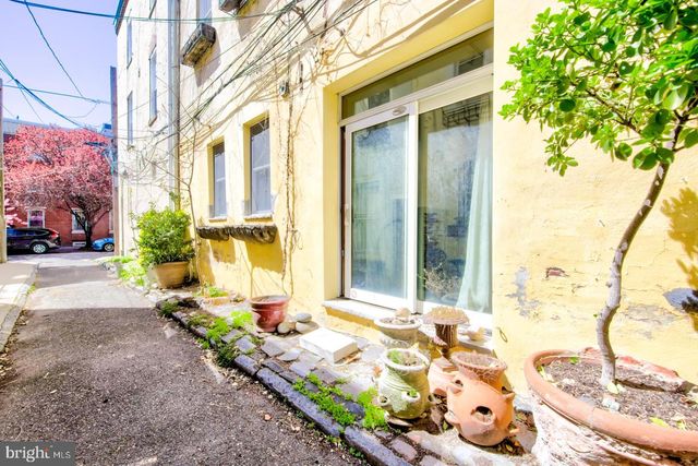 915-17 S 7TH ST, Philadelphia, PA 19147