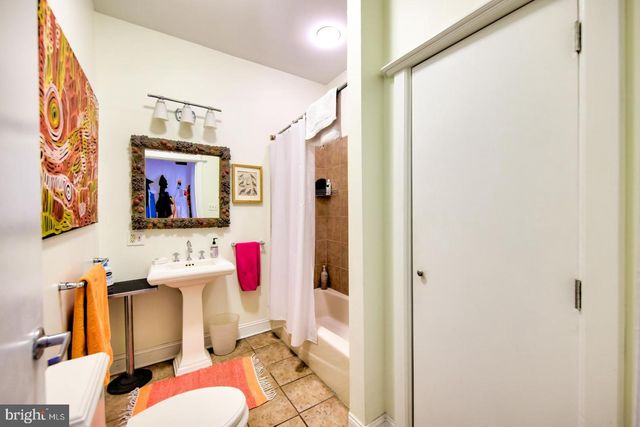915-17 S 7TH ST, Philadelphia, PA 19147