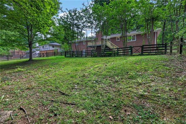 1370 Driftwood Court, Roswell, GA 30075