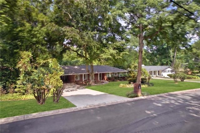 1370 Driftwood Court, Roswell, GA 30075