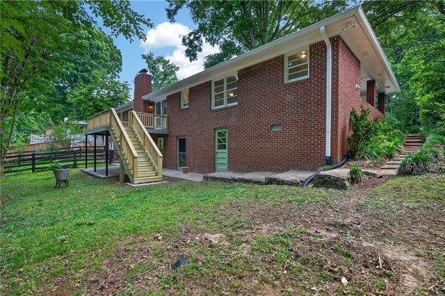 1370 Driftwood Court, Roswell, GA 30075
