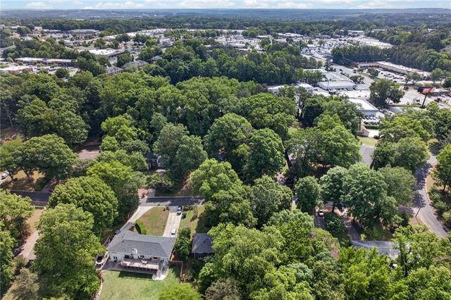 1370 Driftwood Court, Roswell, GA 30075
