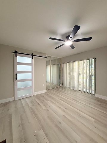 205 Charter Way, West Palm Beach, FL 33407