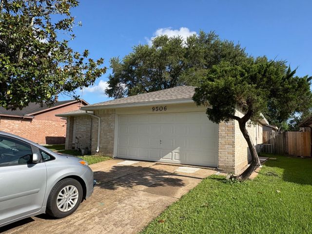 9506 Misty Bridge Street, Houston, TX 77075