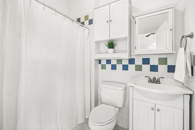 14 W Water St 1, Wakefield, MA 01880