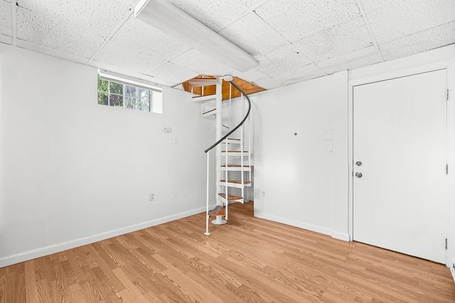 14 W Water St 1, Wakefield, MA 01880