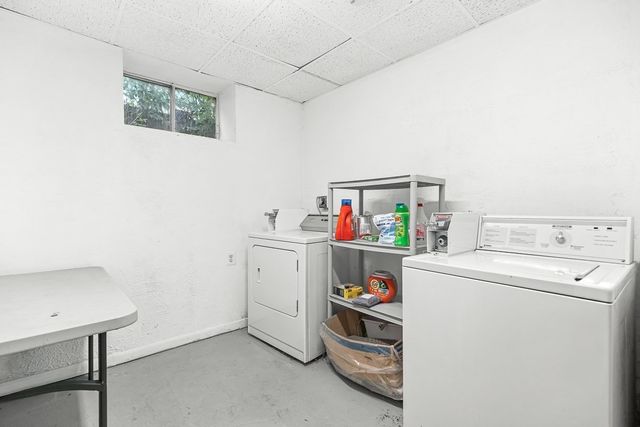 14 W Water St 1, Wakefield, MA 01880