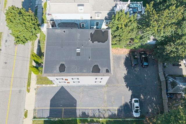 14 W Water St 1, Wakefield, MA 01880