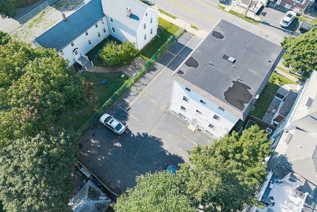 14 W Water St 1, Wakefield, MA 01880