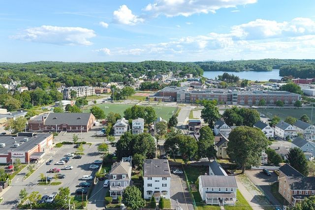 14 W Water St 1, Wakefield, MA 01880