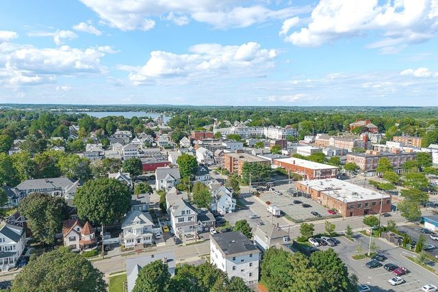 14 W Water St 1, Wakefield, MA 01880