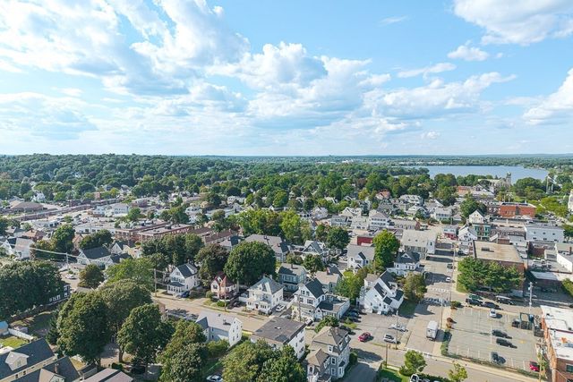14 W Water St 1, Wakefield, MA 01880