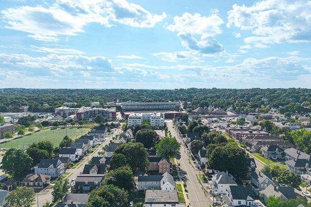 14 W Water St 1, Wakefield, MA 01880