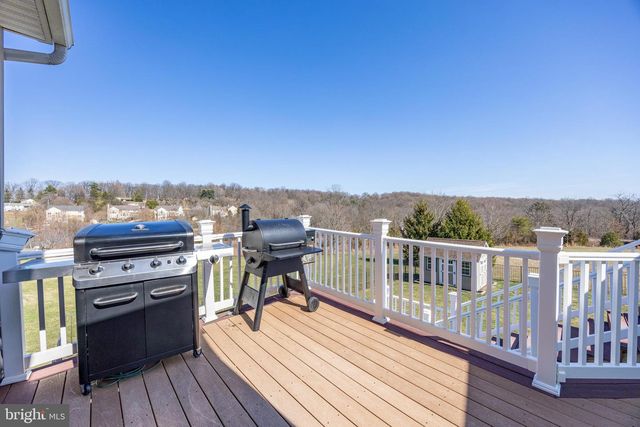 936 MARSHALL DR, Pottstown, PA 19465