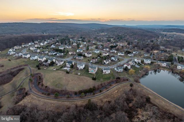 936 MARSHALL DR, Pottstown, PA 19465