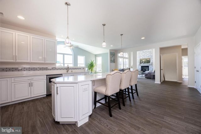 936 MARSHALL DR, Pottstown, PA 19465