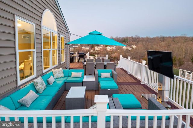 936 MARSHALL DR, Pottstown, PA 19465