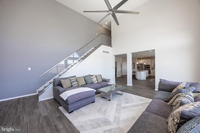 936 MARSHALL DR, Pottstown, PA 19465