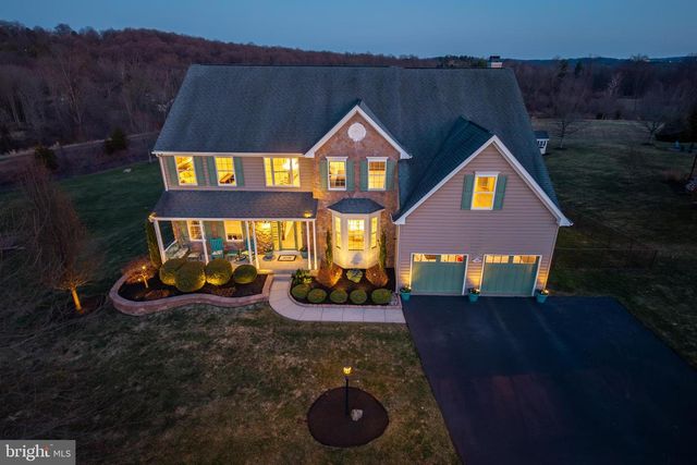 936 MARSHALL DR, Pottstown, PA 19465