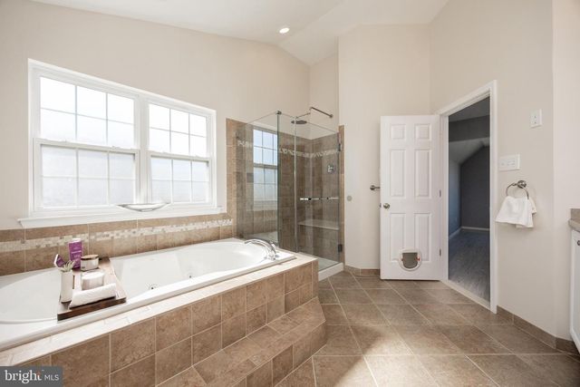 936 MARSHALL DR, Pottstown, PA 19465