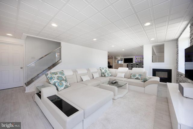 936 MARSHALL DR, Pottstown, PA 19465