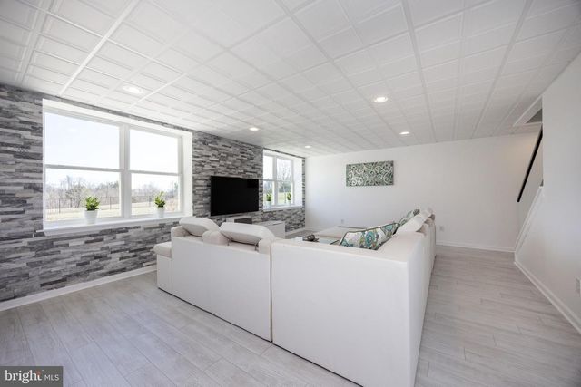 936 MARSHALL DR, Pottstown, PA 19465