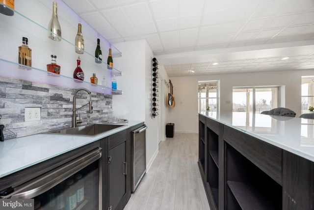 936 MARSHALL DR, Pottstown, PA 19465