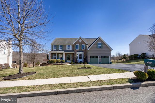 936 MARSHALL DR, Pottstown, PA 19465