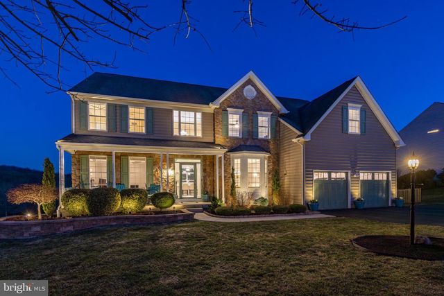 936 MARSHALL DR, Pottstown, PA 19465