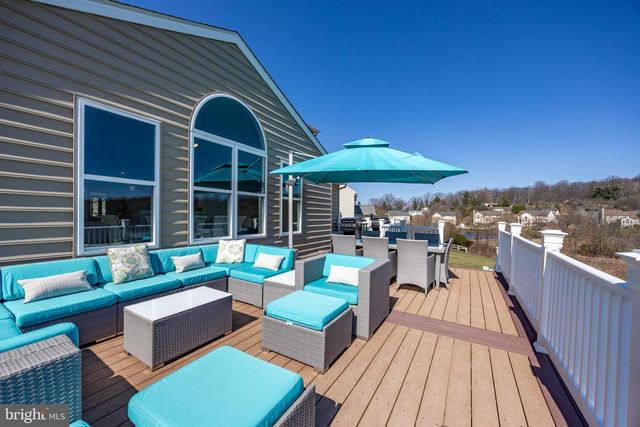 936 MARSHALL DR, Pottstown, PA 19465