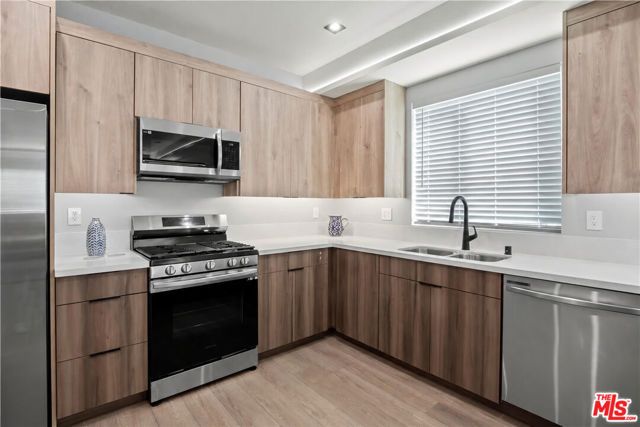 14759 Friar Street 5, Van Nuys (los Angeles), CA 91411