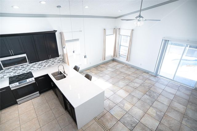 546 BLOOMINGDALE DRIVE, Davenport, FL 33897