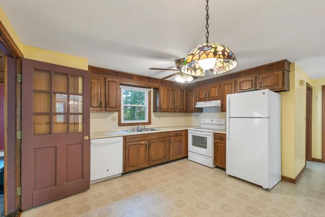 37 Beechwood Road, Hudson, NH 03051
