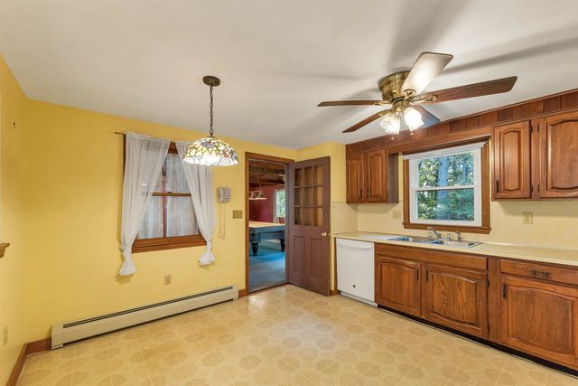 37 Beechwood Road, Hudson, NH 03051