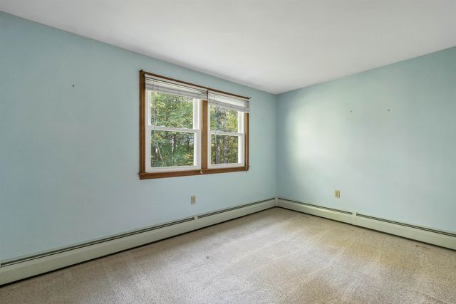 37 Beechwood Road, Hudson, NH 03051